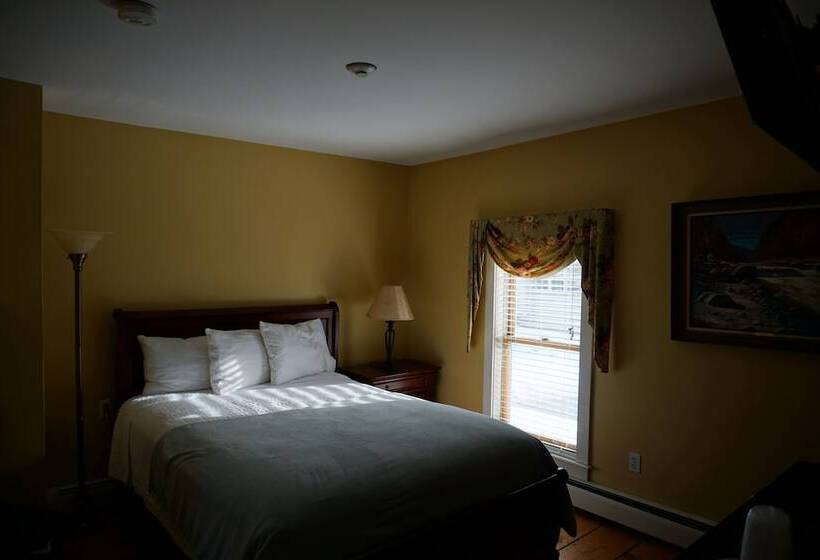 Smugglers Notch Inn