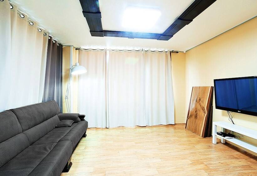 بنسيون Jeju Beach House