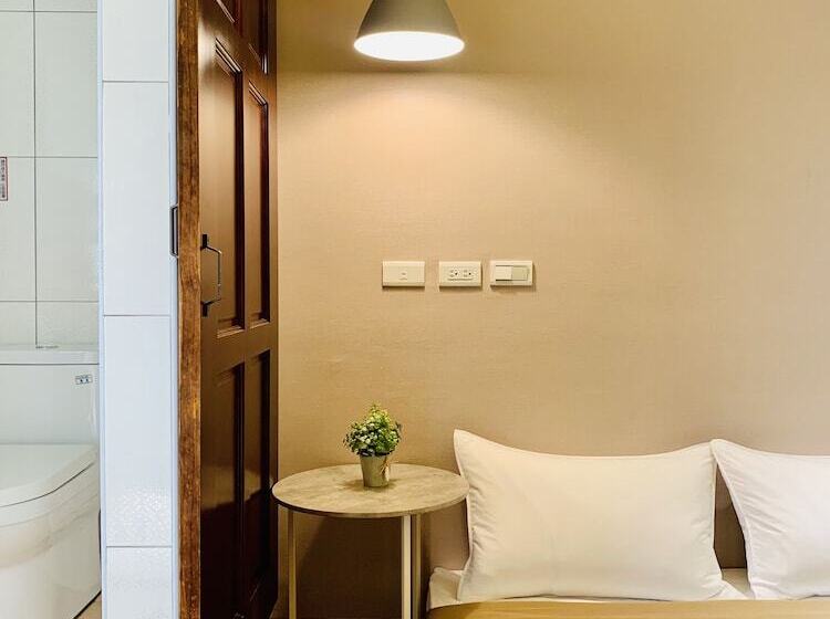 پانسیون Oyaji Guesthouse