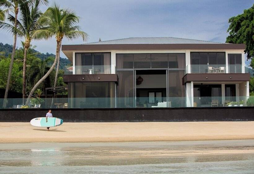 Villa U