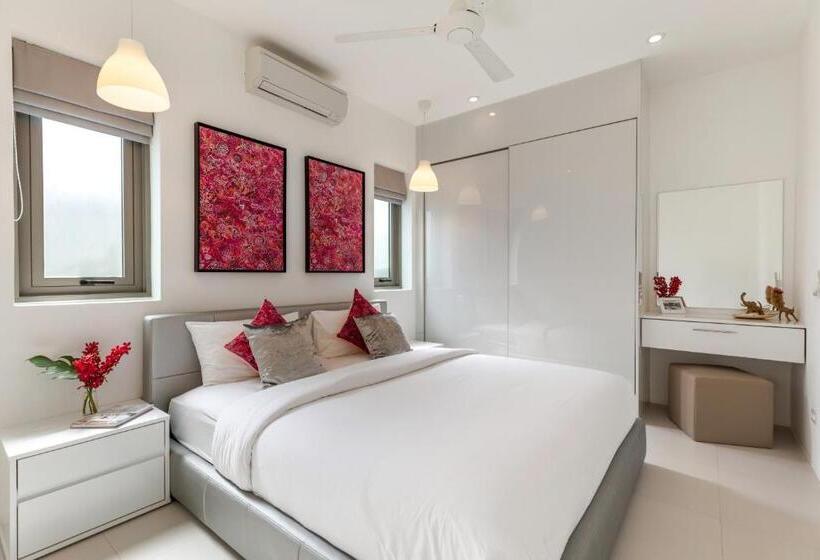 Villa White Orchid