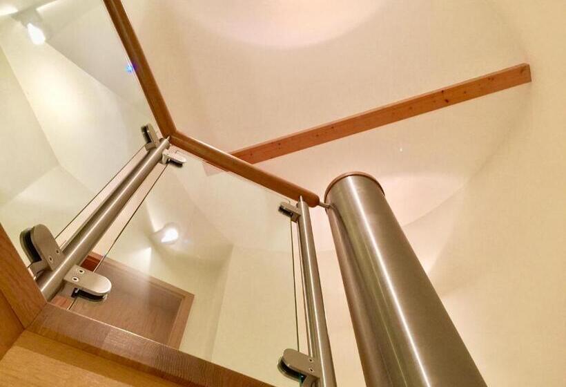 تختخواب و صبحانه Laurels