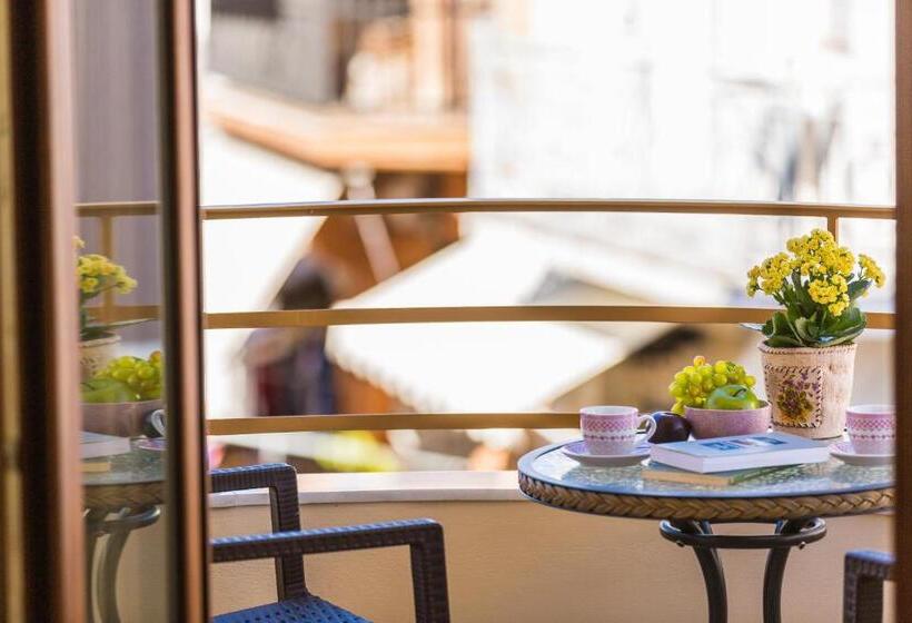 בית מלון כפרי Polyxenia Suites