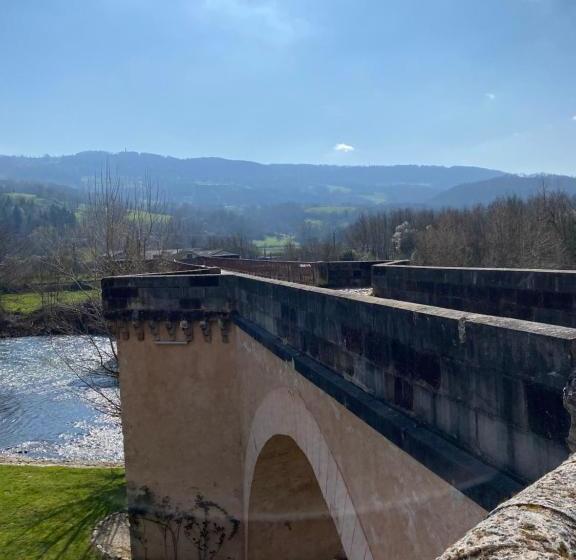 膳宿费 Au Pont D’olt