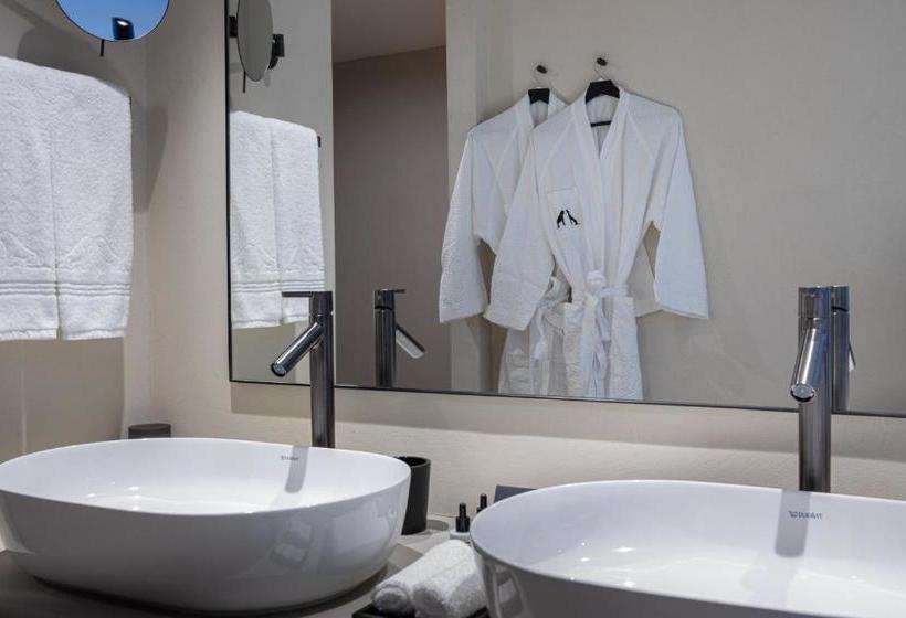 בית מלון כפרי Aegon Mykonos, Autograph Collection