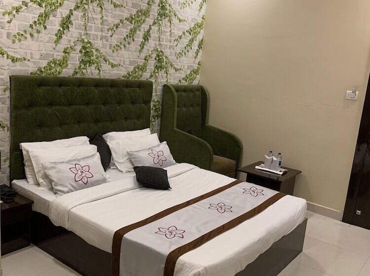 فندق Jk Rooms 126 Parashar Legacy   Opp Railway Station