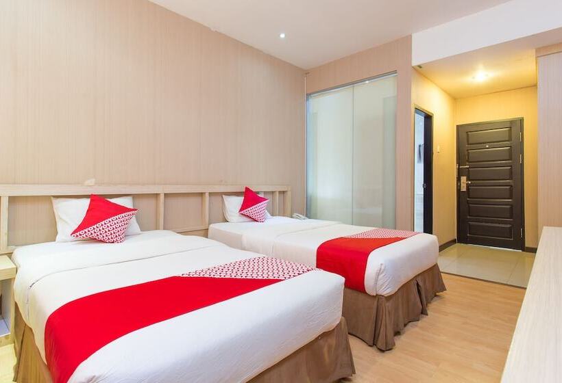 هتل Sejati By Oyo Rooms