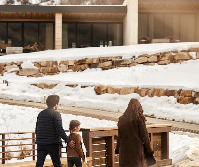 בית מלון כפרי The Lodge At Blue Sky, Auberge Resorts Collection