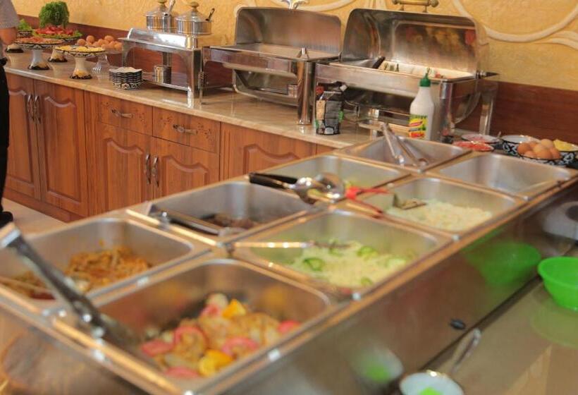 فندق Turon Plaza