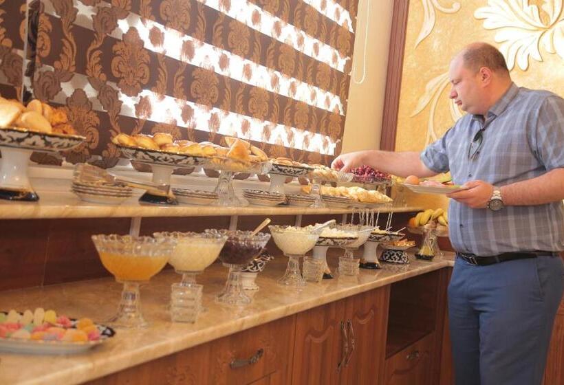 فندق Turon Plaza