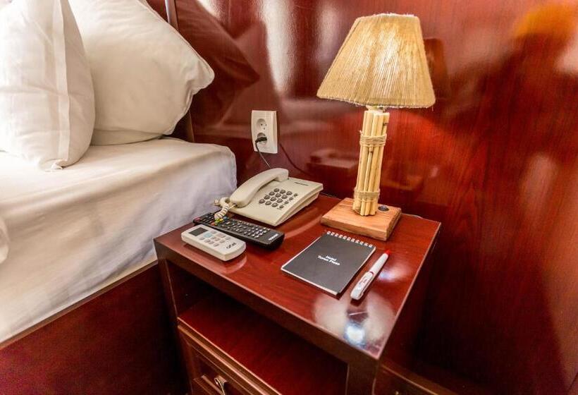 فندق Turon Plaza