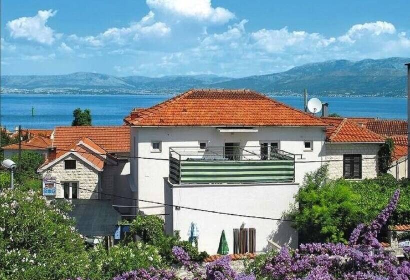 Apartments Adel   70 M From Beach
