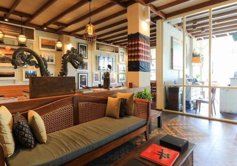 تختخواب و صبحانه Diatas By Art Cafe Bumbu Bali