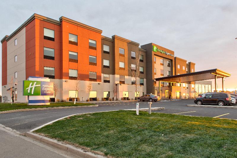 هتل Holiday Inn Express & Suites   North Battleford, An Ihg