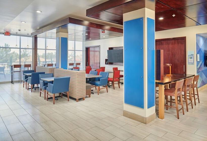 ホテル Holiday Inn Express   El Paso   Sunland Park Area, An Ihg