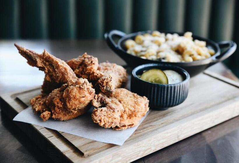 هتل Loews Kansas City