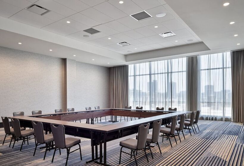 هتل Loews Kansas City