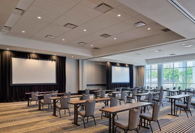 هتل Loews Kansas City