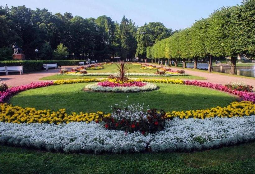 پانسیون Villa Kadriorg Hostel