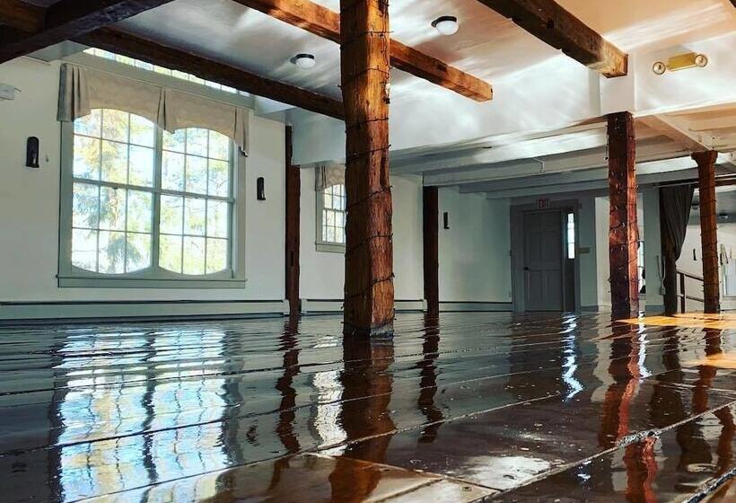 مبيت وإفطار Dowds Country Inn