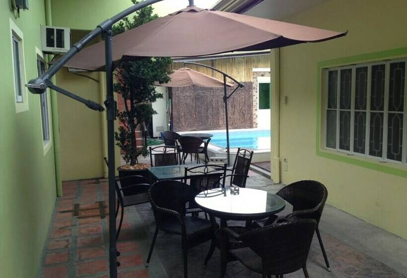 בית מלון כפרי Sun Moon Poolside