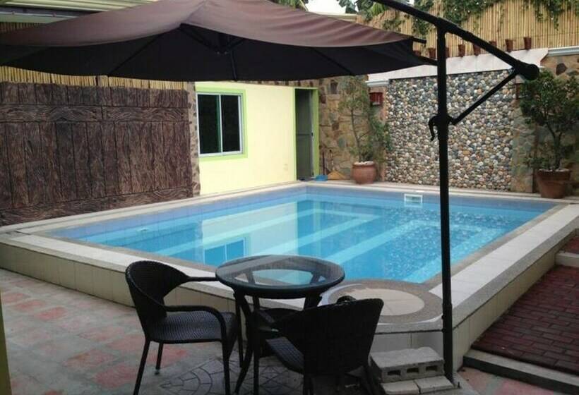 בית מלון כפרי Sun Moon Poolside