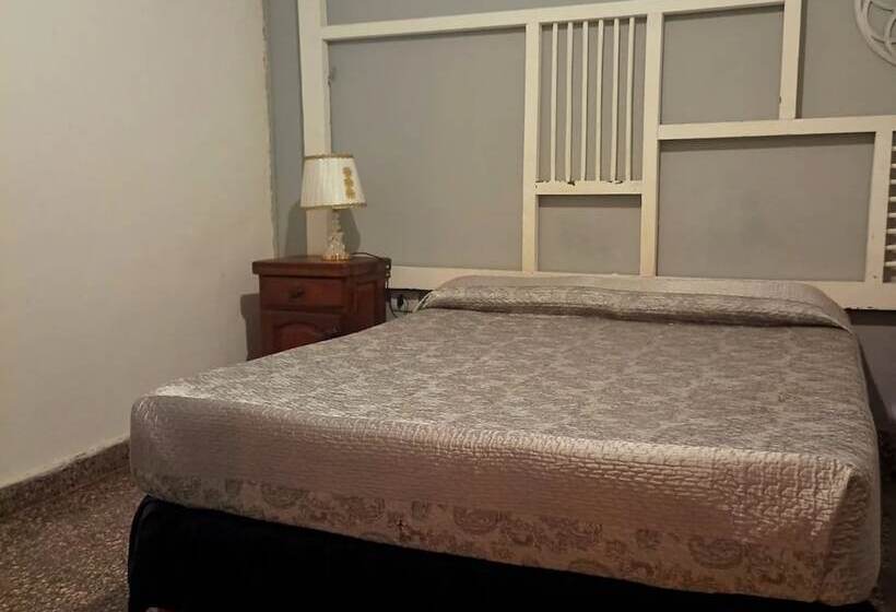 تختخواب و صبحانه Hostal La Pachamama