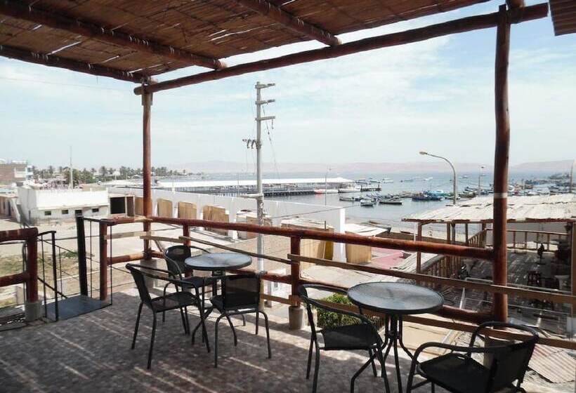 Hostel Yakumama Paracas