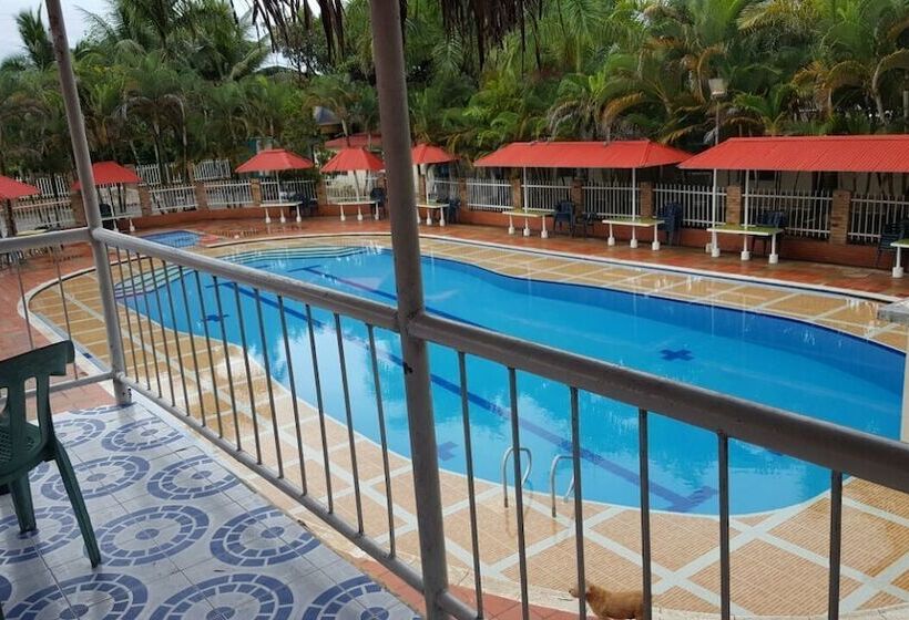 هتل Club Coco Y Caña