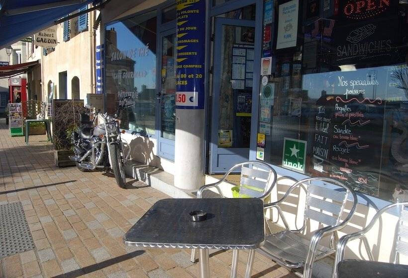 酒店 Hôtel Aux Amis Réunis