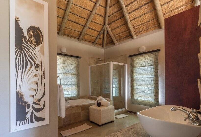 هتل Xanatseni Private Camp