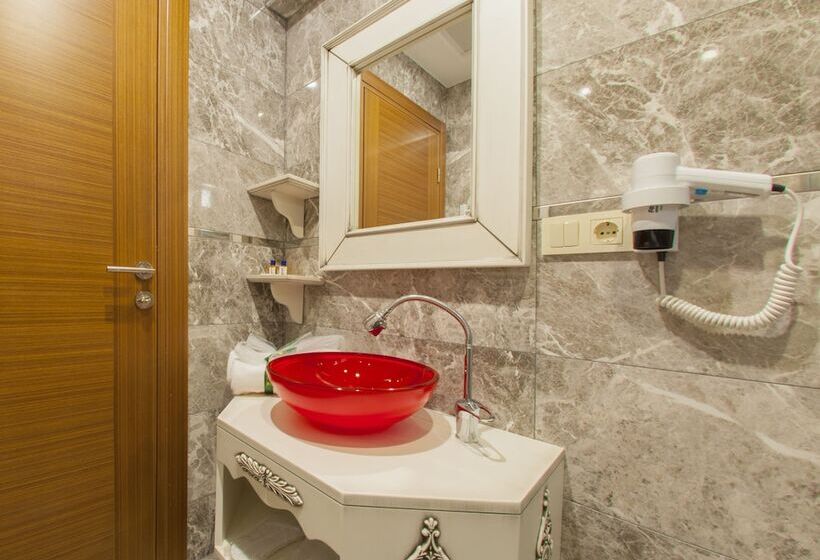 فندق 1inci Konak