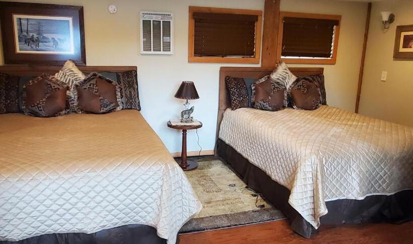 هتل Resurrection Lodge On The Bay