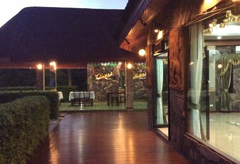 هتل Two Tiger Resort & Spa