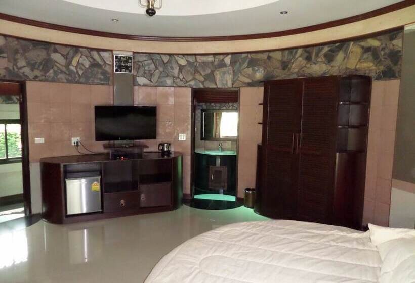 هتل Two Tiger Resort & Spa