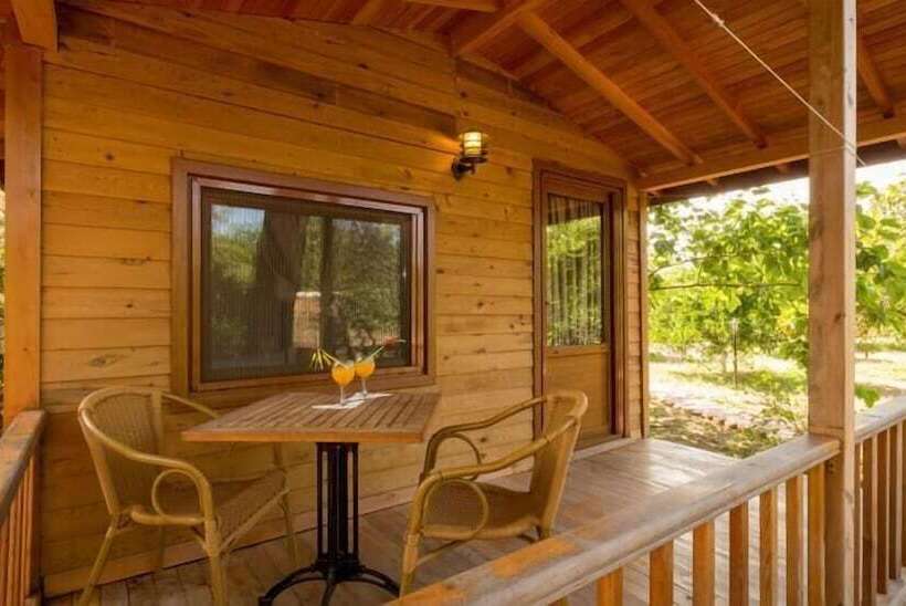 پانسیون Secret Garden Hotel & Bungalows