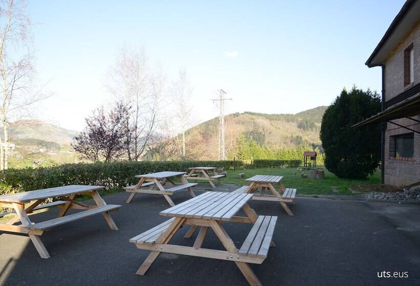 Abaraxka Hostel Disfruta La Vía Verde Del Urola Hasta La Playa   Naturaleza Montañas Y Riqueza Cultu