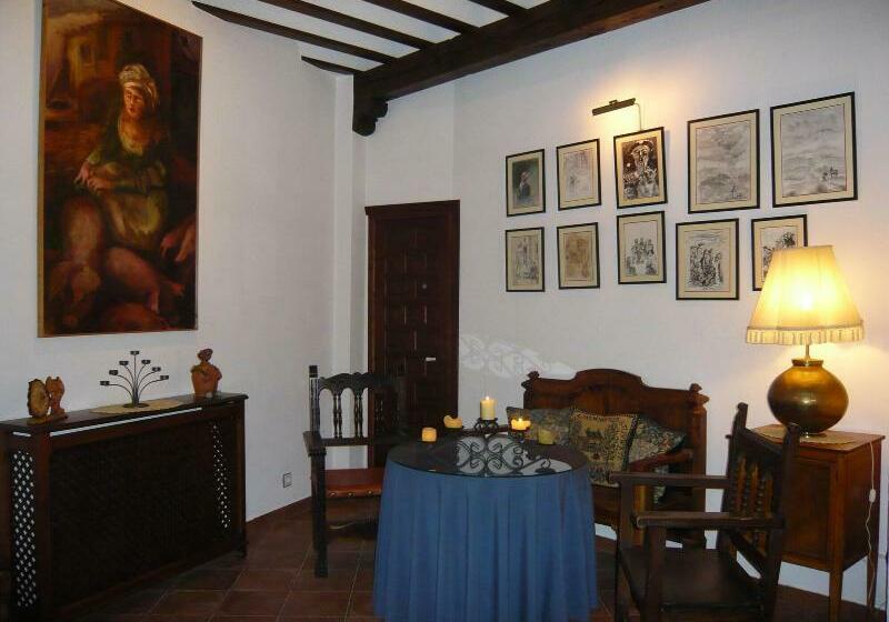 Casa De La Torre Hospederia