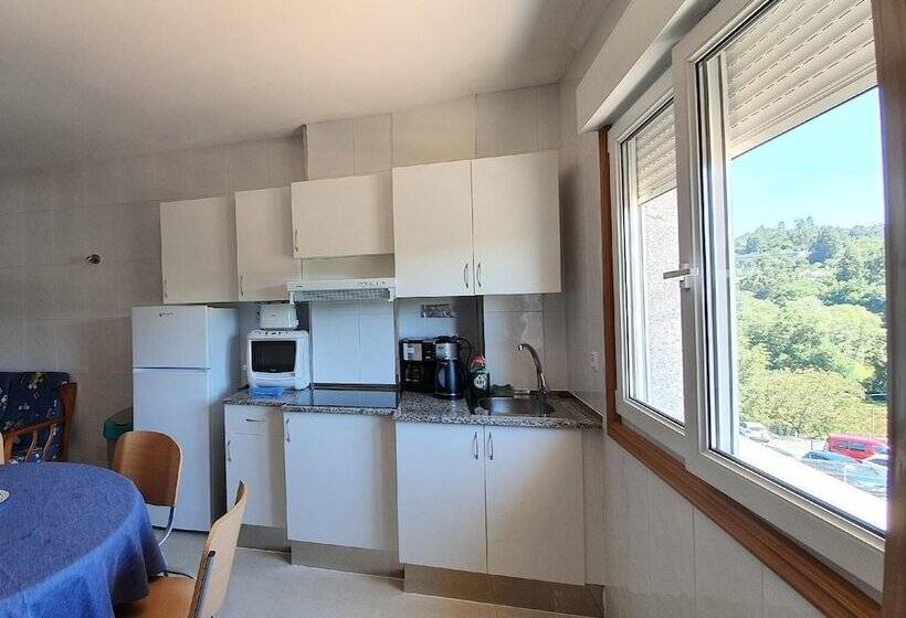 مسافرخانه Estrella Do Camiño