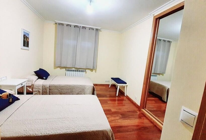 مسافرخانه Estrella Do Camiño