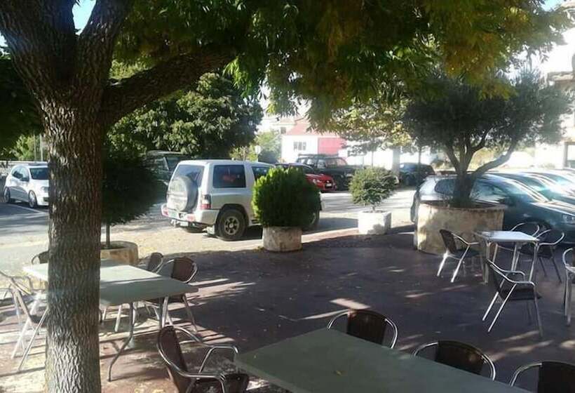 فندق فئة نجمة واحدة La Cerca