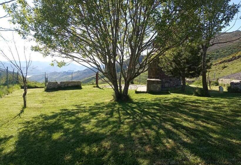 Hostal La Collada De Aralla