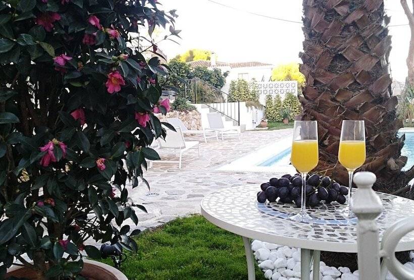 هتل Boutique X Pueblo, Benalmádena