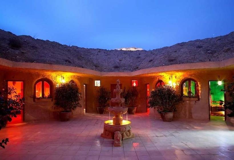 Отель Cueva Tardienta Monegros  Adults Only