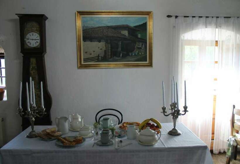 فندق صغير Casona De Treviño