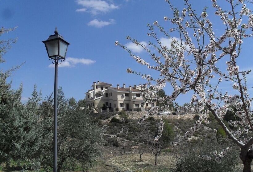 مسافرخانه La Alberquilla