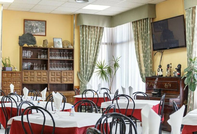 ホテル Restaurante Altabella