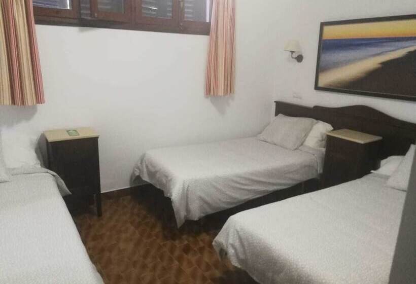 بنسيون Hostal Frasquita