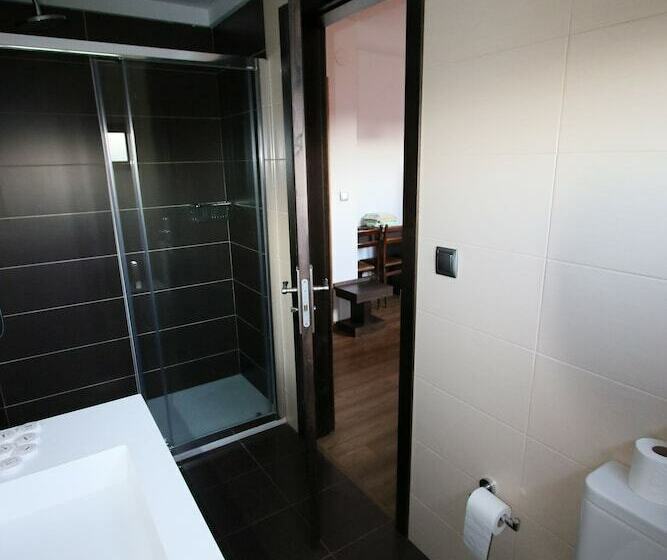 بنسيون Hostal O Pendón