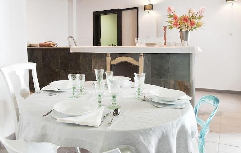 민박 Narayana Casa Camilo